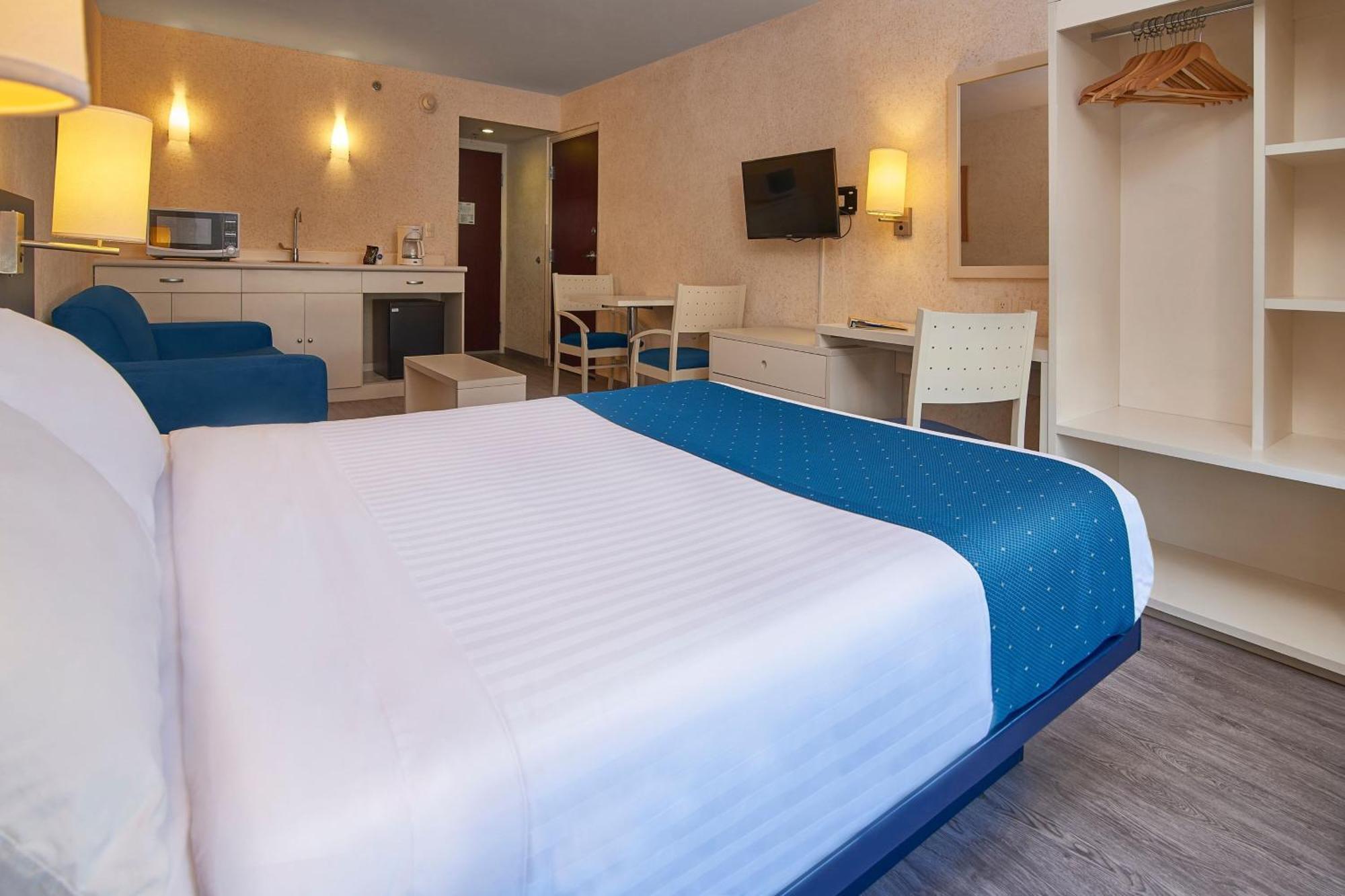 City Express By Marriott Aguascalientes Sur Exterior photo