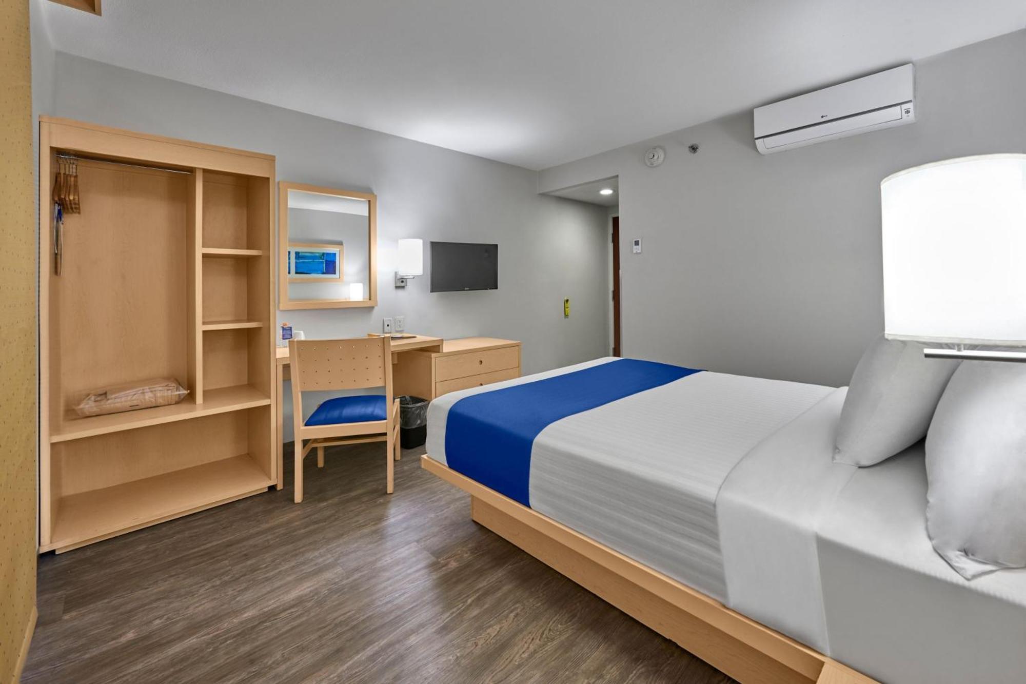 City Express By Marriott Aguascalientes Sur Exterior photo