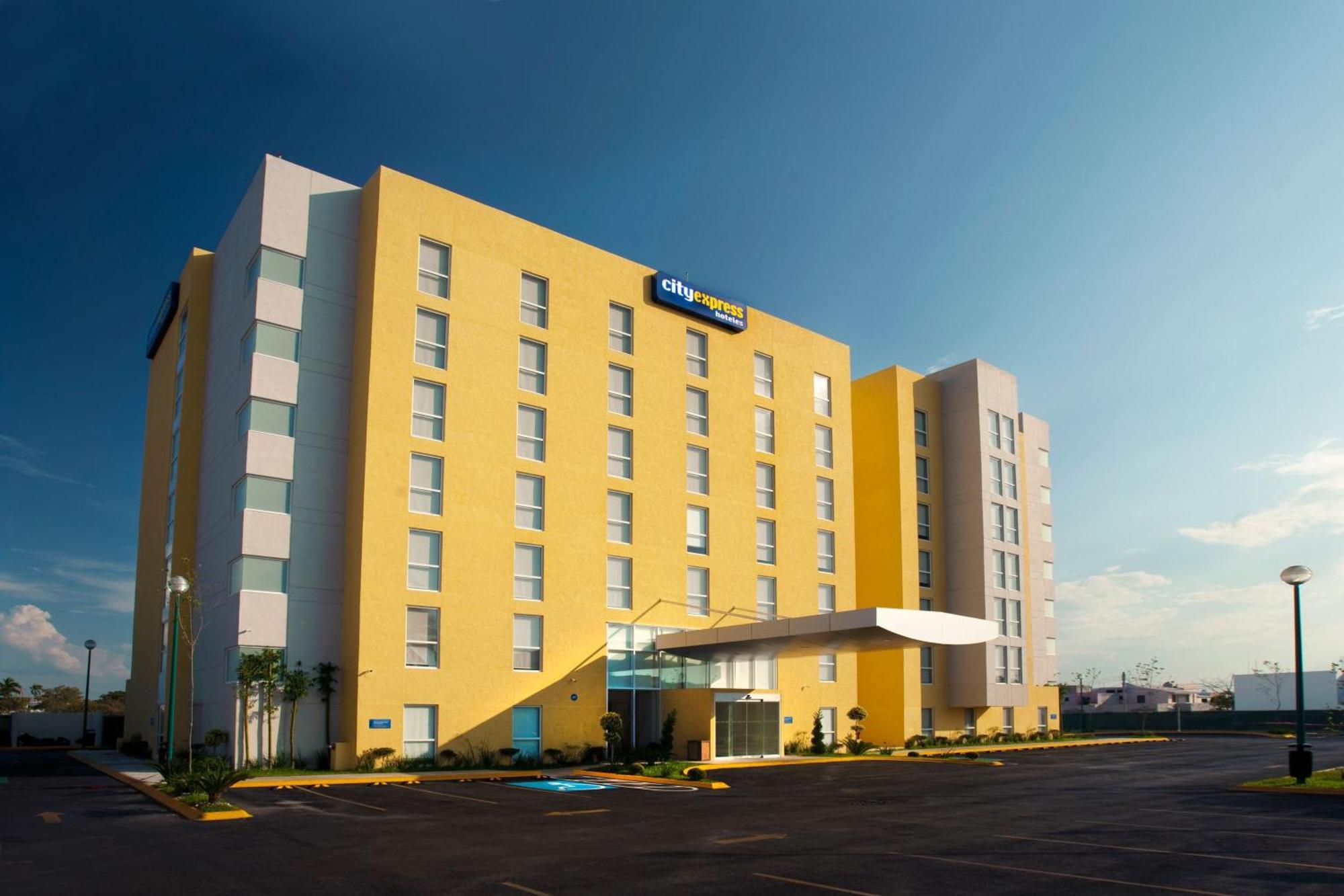 City Express By Marriott Aguascalientes Sur Exterior photo