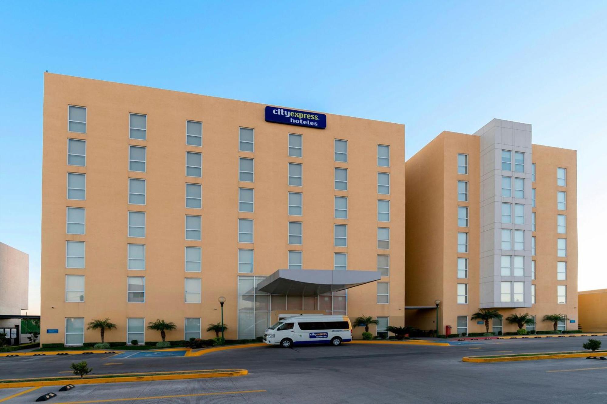 City Express By Marriott Aguascalientes Sur Exterior photo
