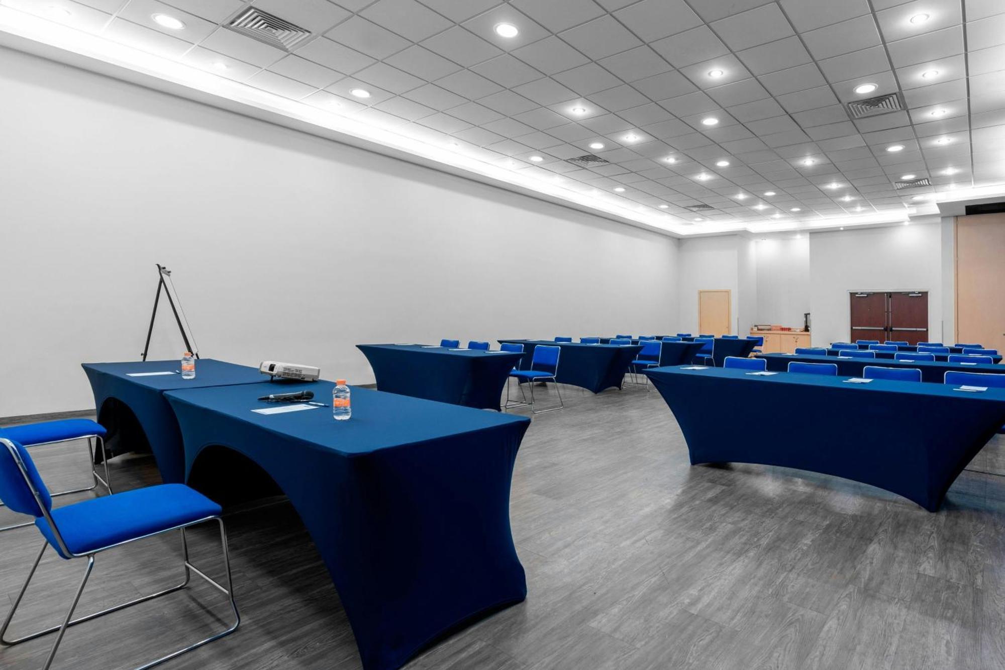 City Express By Marriott Aguascalientes Sur Exterior photo