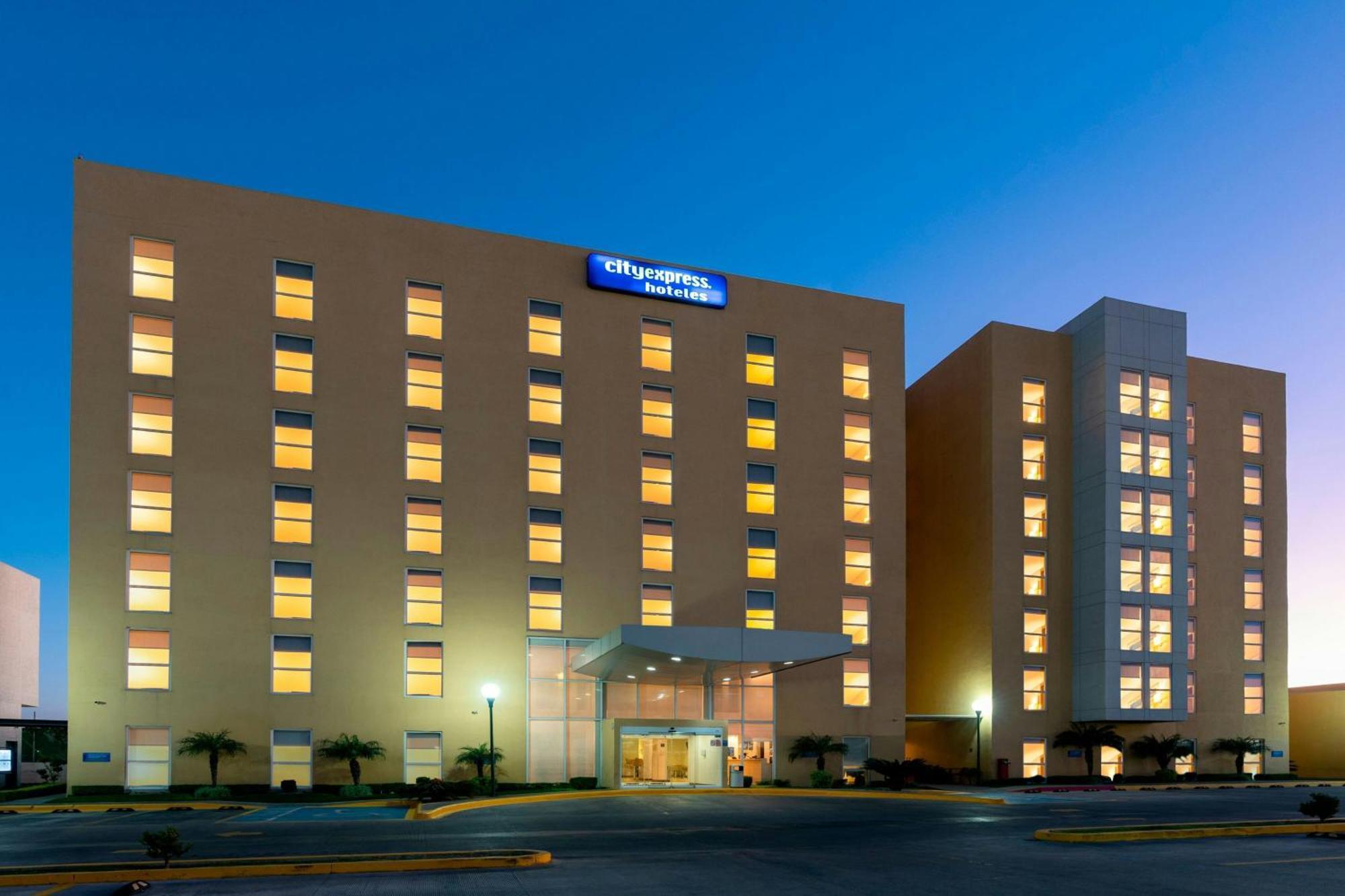 City Express By Marriott Aguascalientes Sur Exterior photo